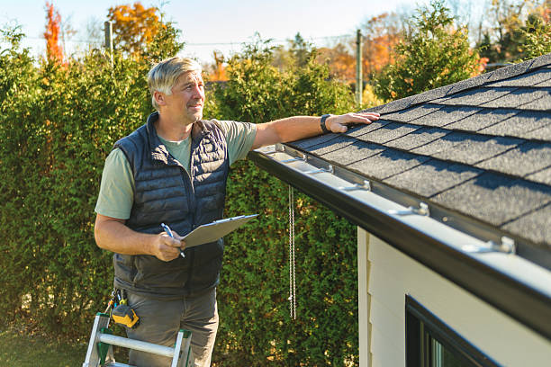 Professional Roofing technician working in Brookfield, MO